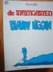 De stamgasten deel 27 Blauw liggen.