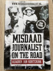 Misdaad journalist in the road