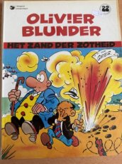 Olivier Blunder deel 22 het zand der zotheid.