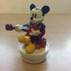 xx Poppetje Mickey Mouse gitaar (Nestle disney