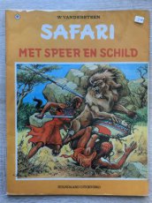 Safari deel 011 met speer en schild