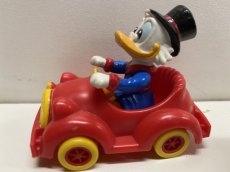 ++ Walt Disney oom Dagobert in auto