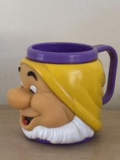 --- Walt Disney plastic drinkbeker  Dwerg